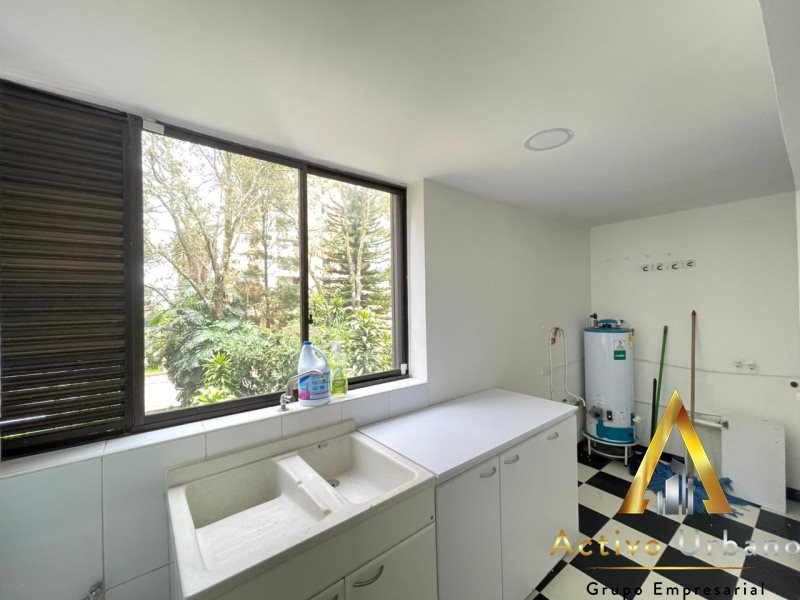 foto_104782_901271444_7565980181_ss