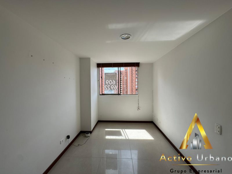 foto_104782_901271444_7714582284_ss