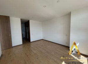 foto_104782_901271444_7760312083_ss