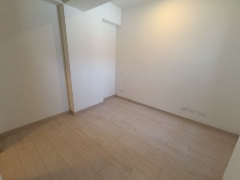 foto_104782_901271444_7880910432_ss