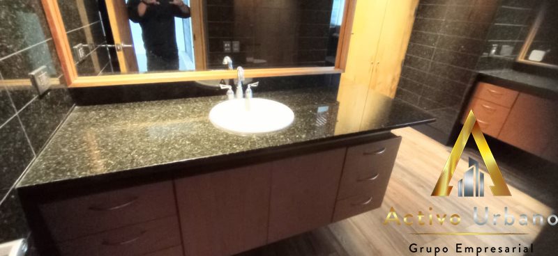 foto_104782_901271444_7983038847_ss