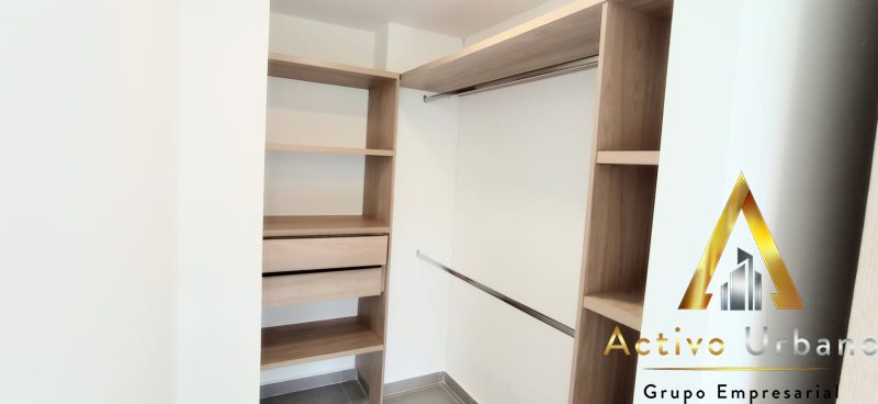 foto_104782_901271444_8016354614_ss