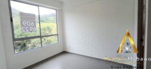 foto_104782_901271444_8017874020_ss