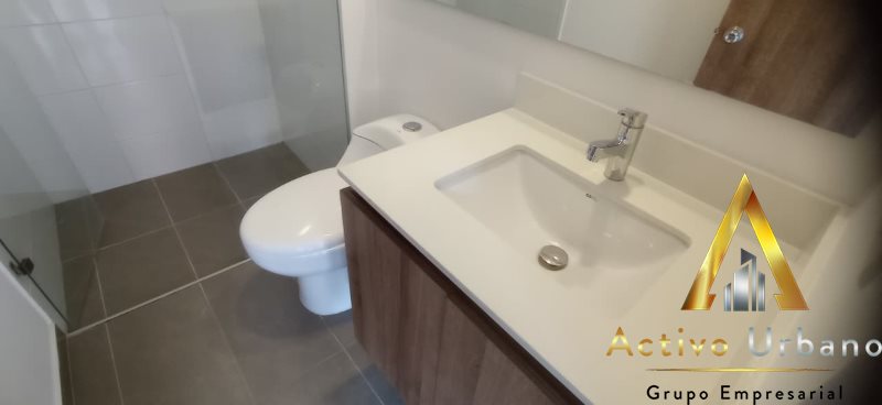 foto_104782_901271444_8030806886_ss