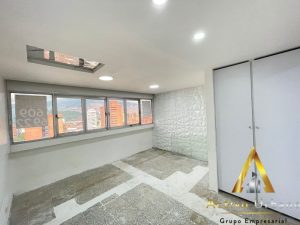 foto_104782_901271444_8058259122_ss