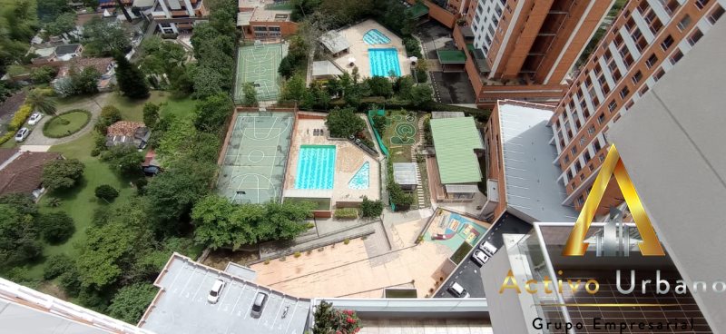 foto_104782_901271444_8091117641_ss