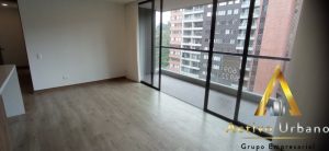 foto_104782_901271444_8098502375_ss