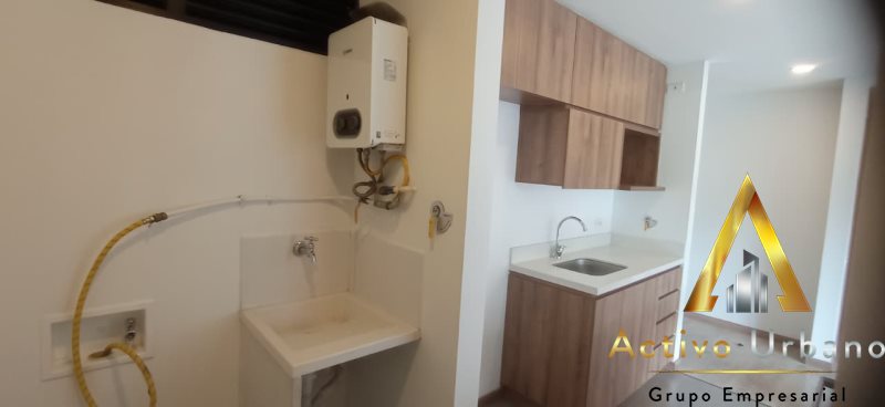 foto_104782_901271444_8099096936_ss