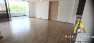 foto_104782_901271444_8109632039_ss