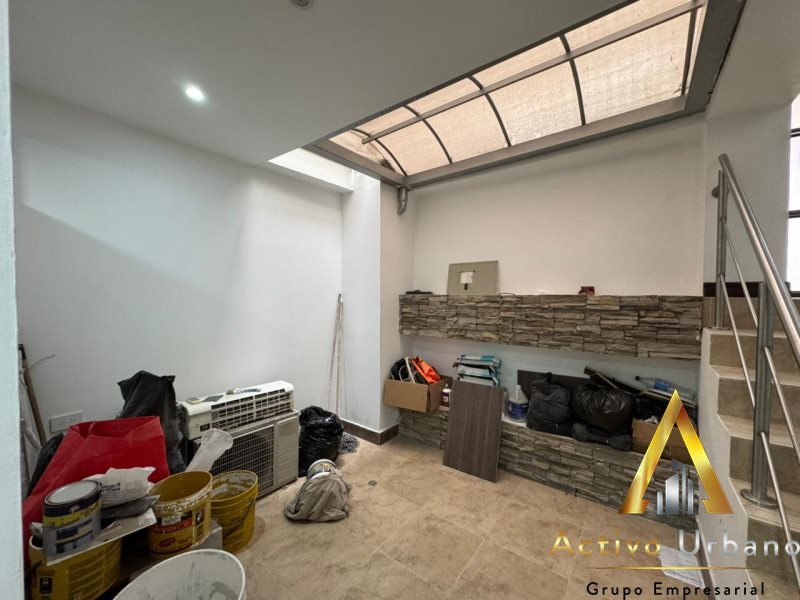 foto_104782_901271444_8242030932_ss