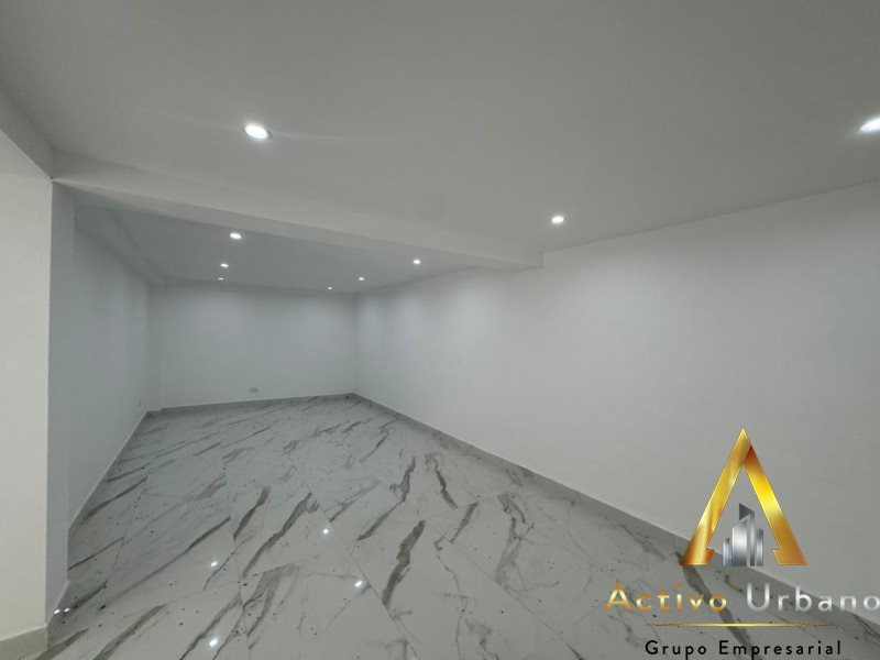 foto_104782_901271444_8294199587_ss