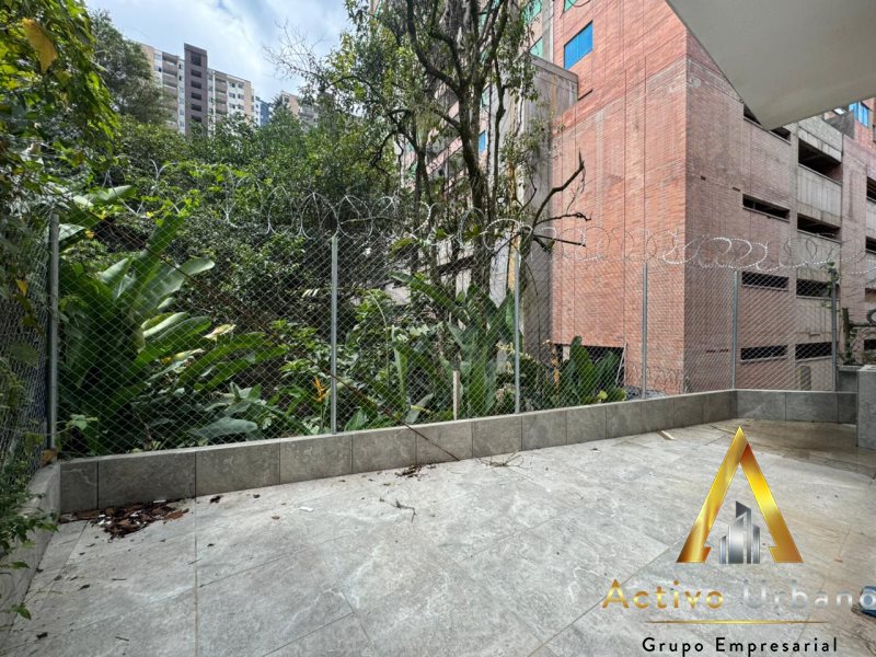 foto_104782_901271444_8294542831_ss