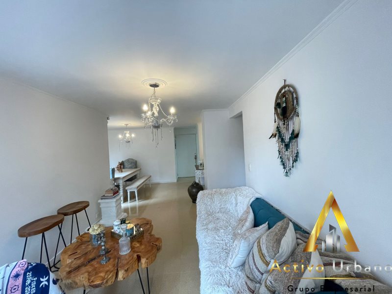 foto_104782_901271444_8315313558_ss