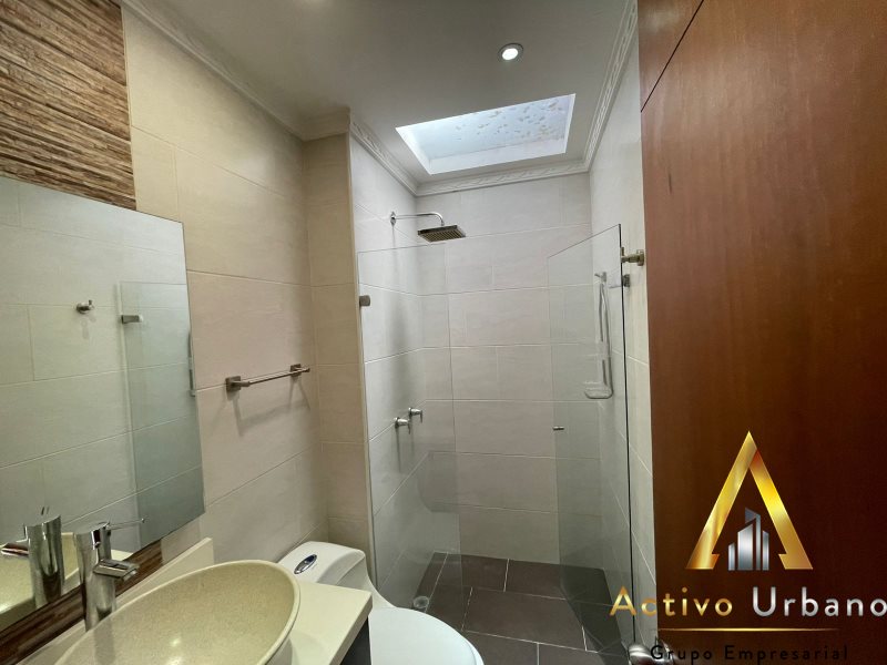 foto_104782_901271444_8341704238_ss