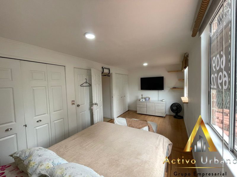 foto_104782_901271444_8347859550_ss