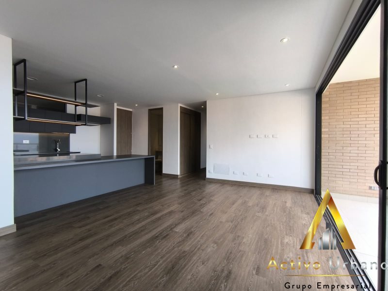 foto_104782_901271444_8354437543_ss