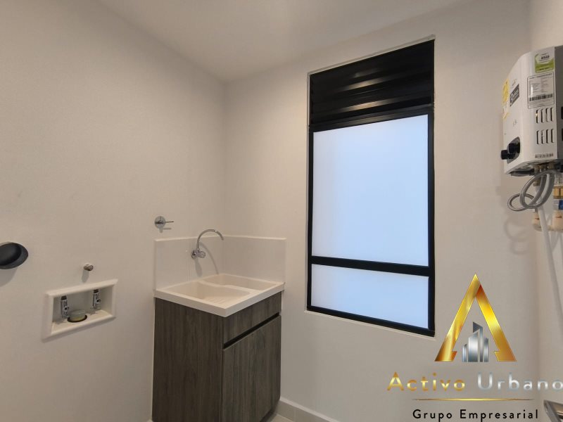 foto_104782_901271444_8354858443_ss