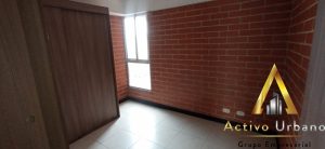 foto_104782_901271444_8360229238_ss