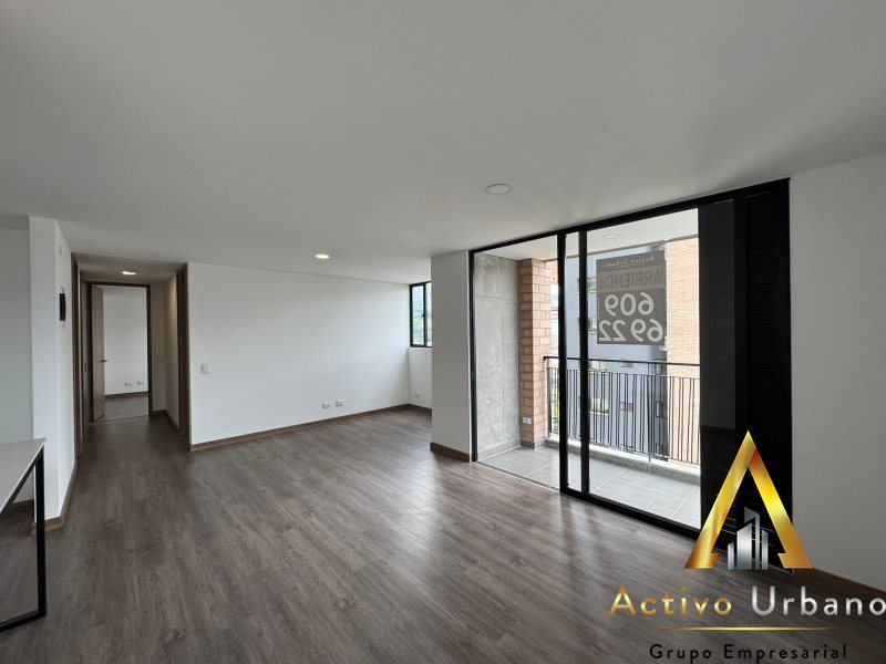 foto_104782_901271444_8390467167_ss