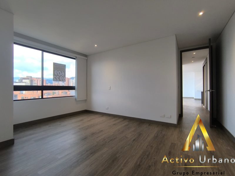 foto_104782_901271444_8392633467_ss