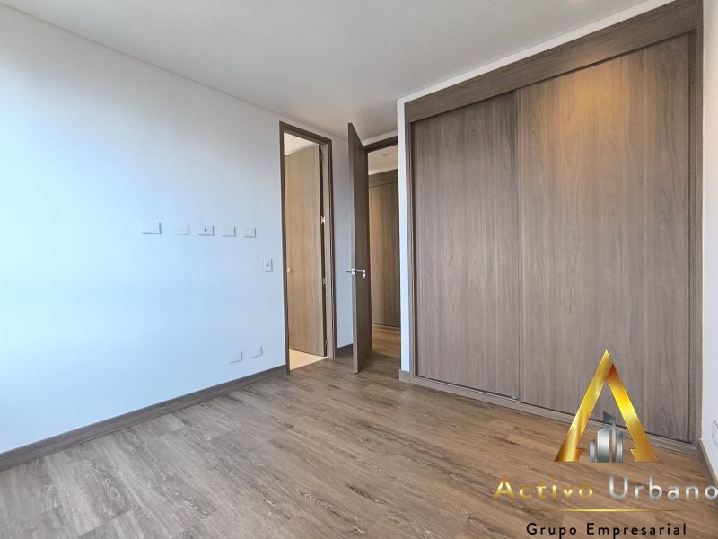 foto_104782_901271444_8402017938_ss