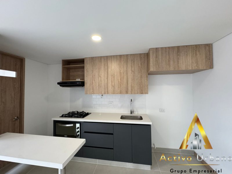 foto_104782_901271444_8450963726_ss