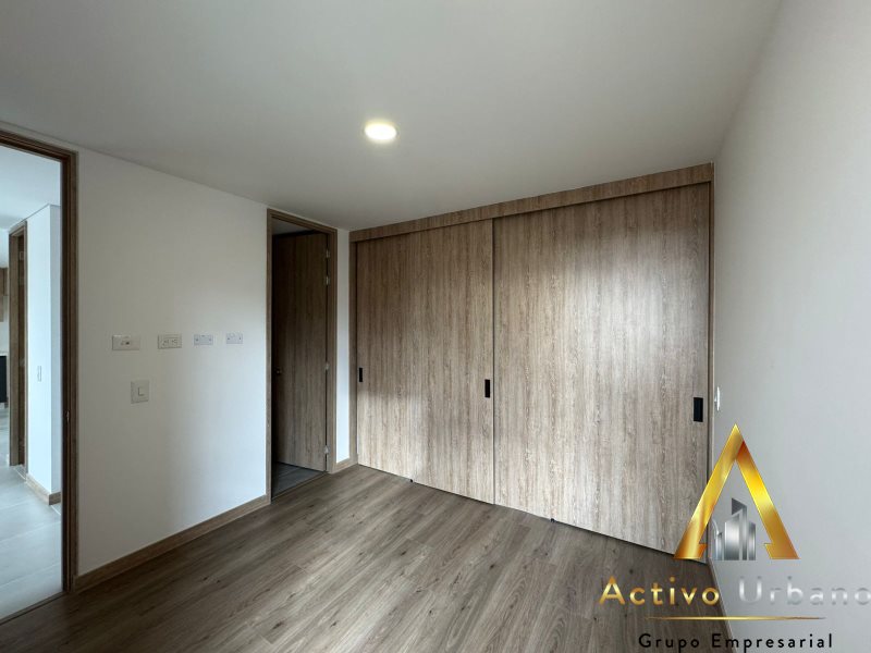 foto_104782_901271444_8506447227_ss