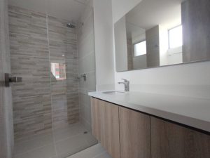 foto_104782_901271444_8511056061_ss