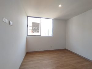 foto_104782_901271444_8527810430_ss