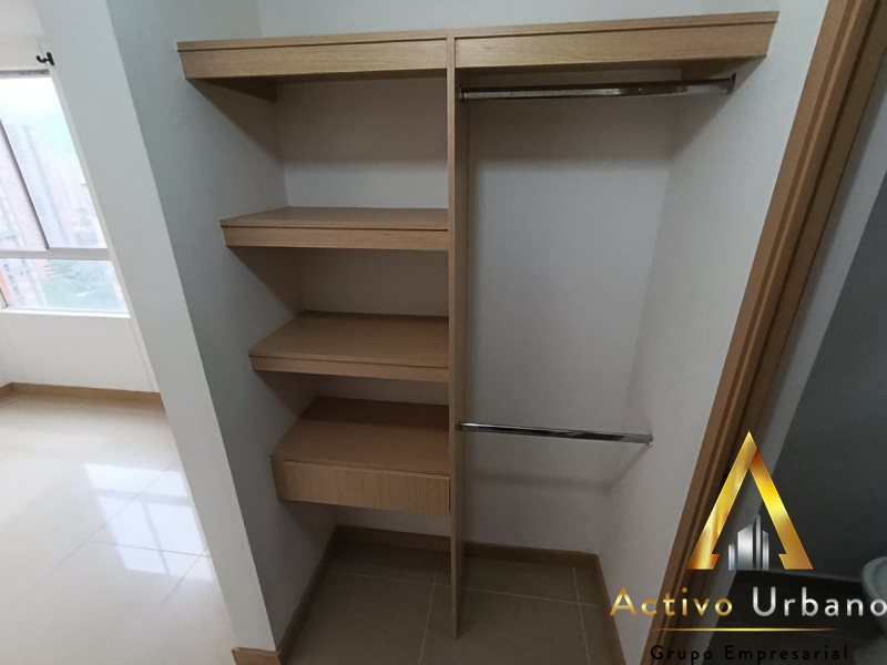 foto_104782_901271444_8607572017_ss