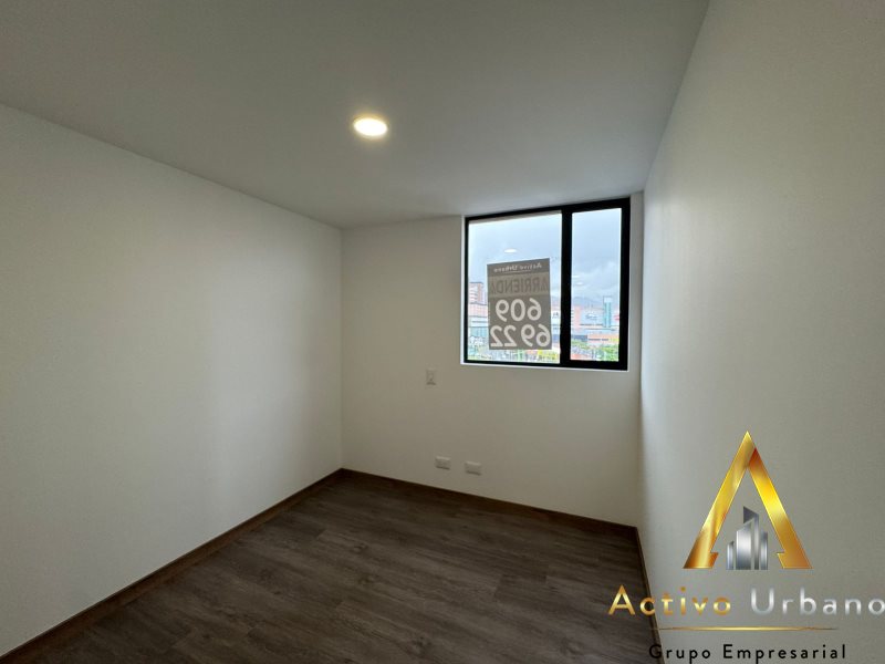 foto_104782_901271444_8633002353_ss