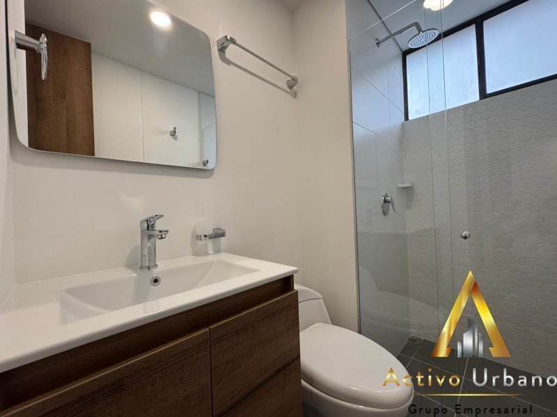 foto_104782_901271444_8663502077_ss