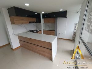 foto_104782_901271444_8700566055_ss