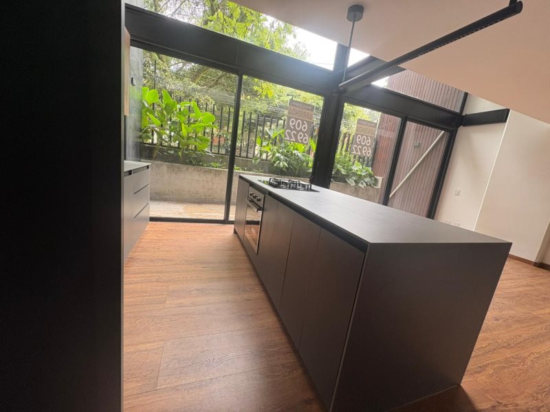 foto_104782_901271444_8709317649_ss