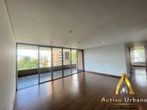 foto_104782_901271444_8781104454_ss