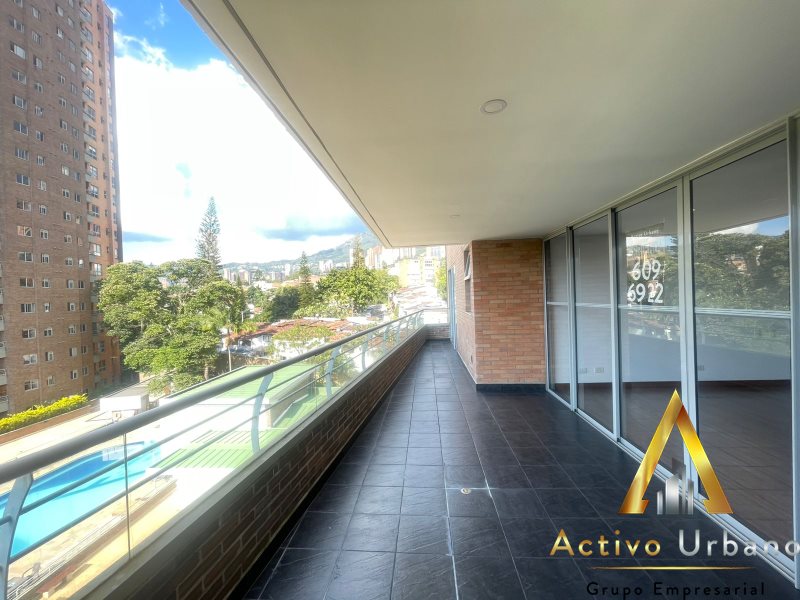 foto_104782_901271444_8781355366_ss