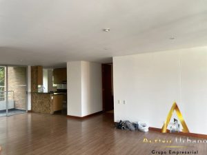 foto_104782_901271444_8806684497_ss