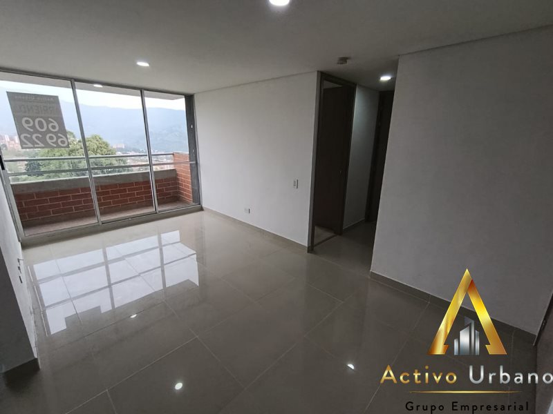 foto_104782_901271444_8819893539_ss