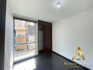 foto_104782_901271444_8907690840_ss