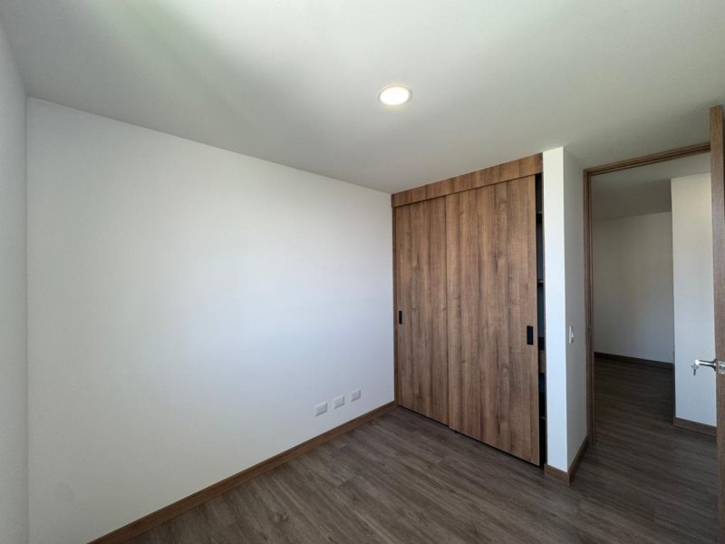 foto_104782_901271444_8909101340_ss