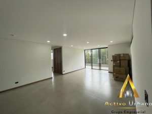 foto_104782_901271444_8929768724_ss