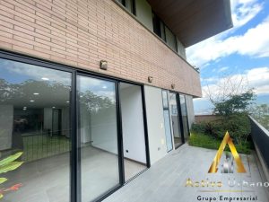 foto_104782_901271444_8945872935_ss