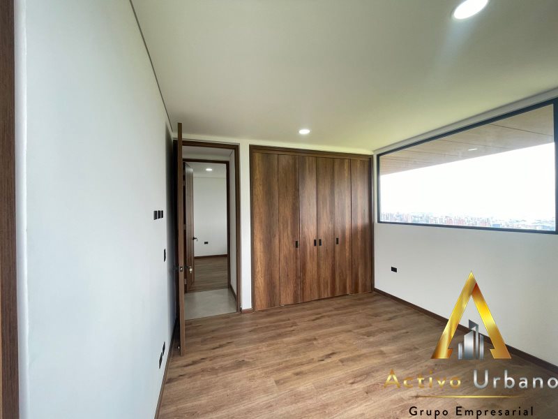 foto_104782_901271444_8962898000_ss