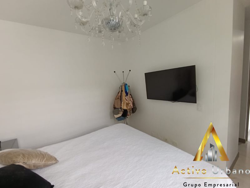 foto_104782_901271444_8967806492_ss