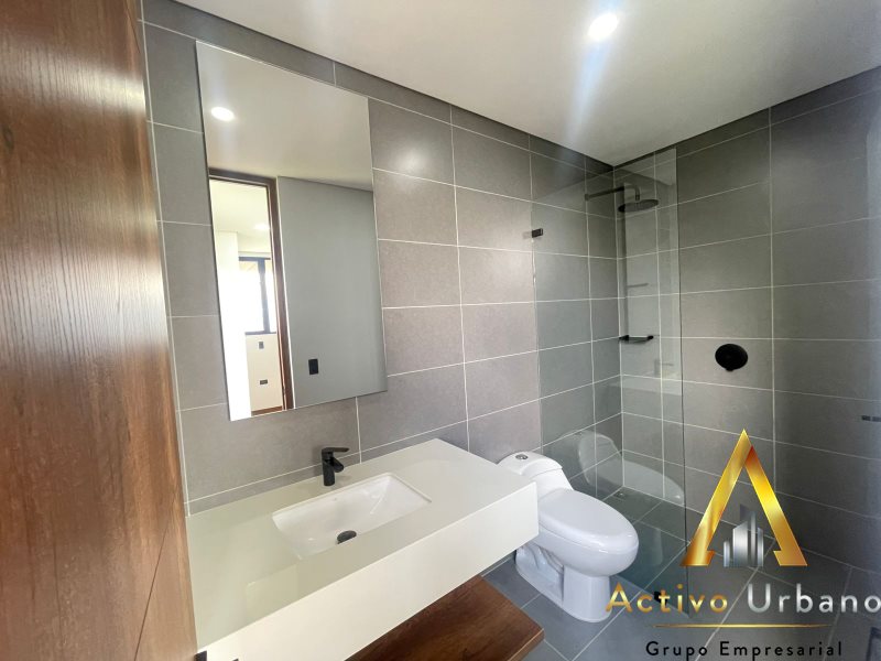 foto_104782_901271444_8970935651_ss