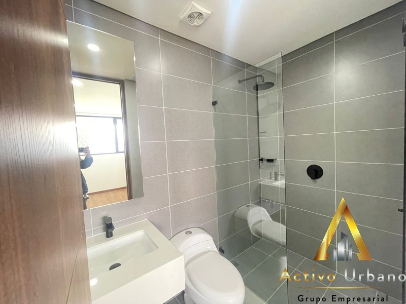 foto_104782_901271444_8977543638_ss