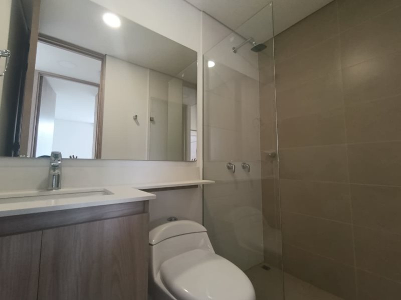 foto_104782_901271444_8987354891_ss