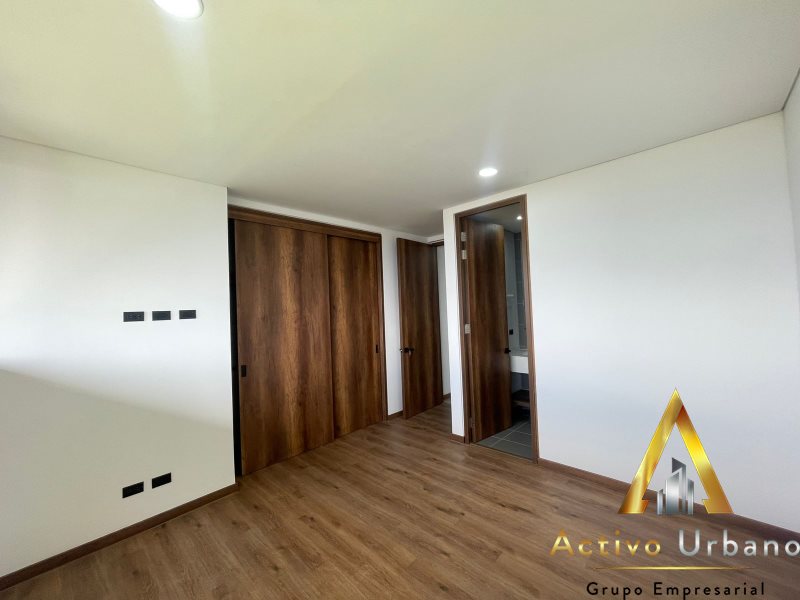 foto_104782_901271444_9002808395_ss