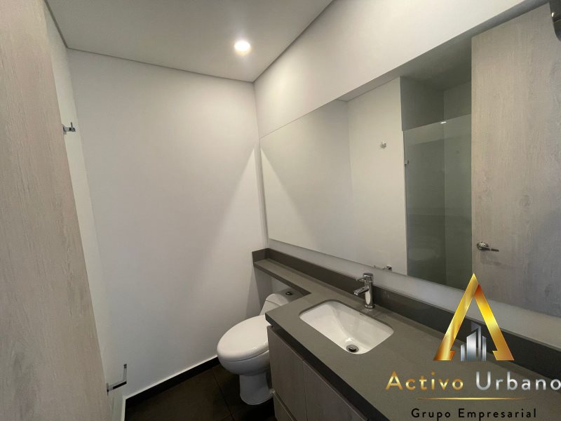 foto_104782_901271444_9179150822_ss