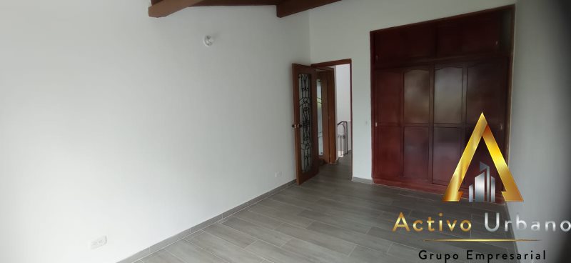 foto_104782_901271444_9197965616_ss